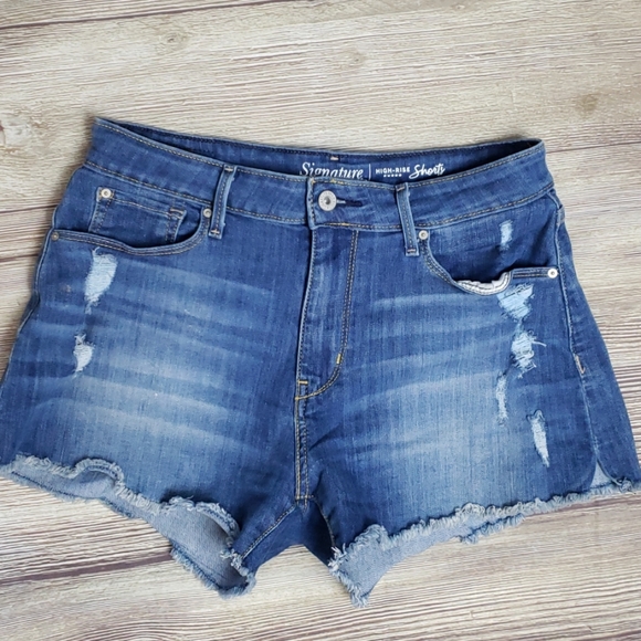 Signature by Levi Strauss Pants - Womens Signature Levis High Rise Shorts Sz 8